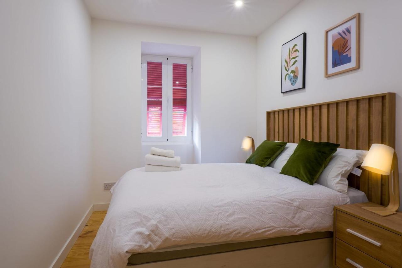 Gibraltar Nest 2-Hosted By Sweetstay Exterior photo